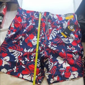 BNWT Speedo Men's Floral Swim Shorts - Red, White, and Blue 000782